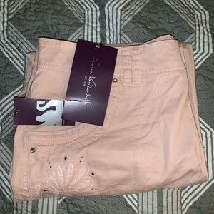 Capri Pants NWT